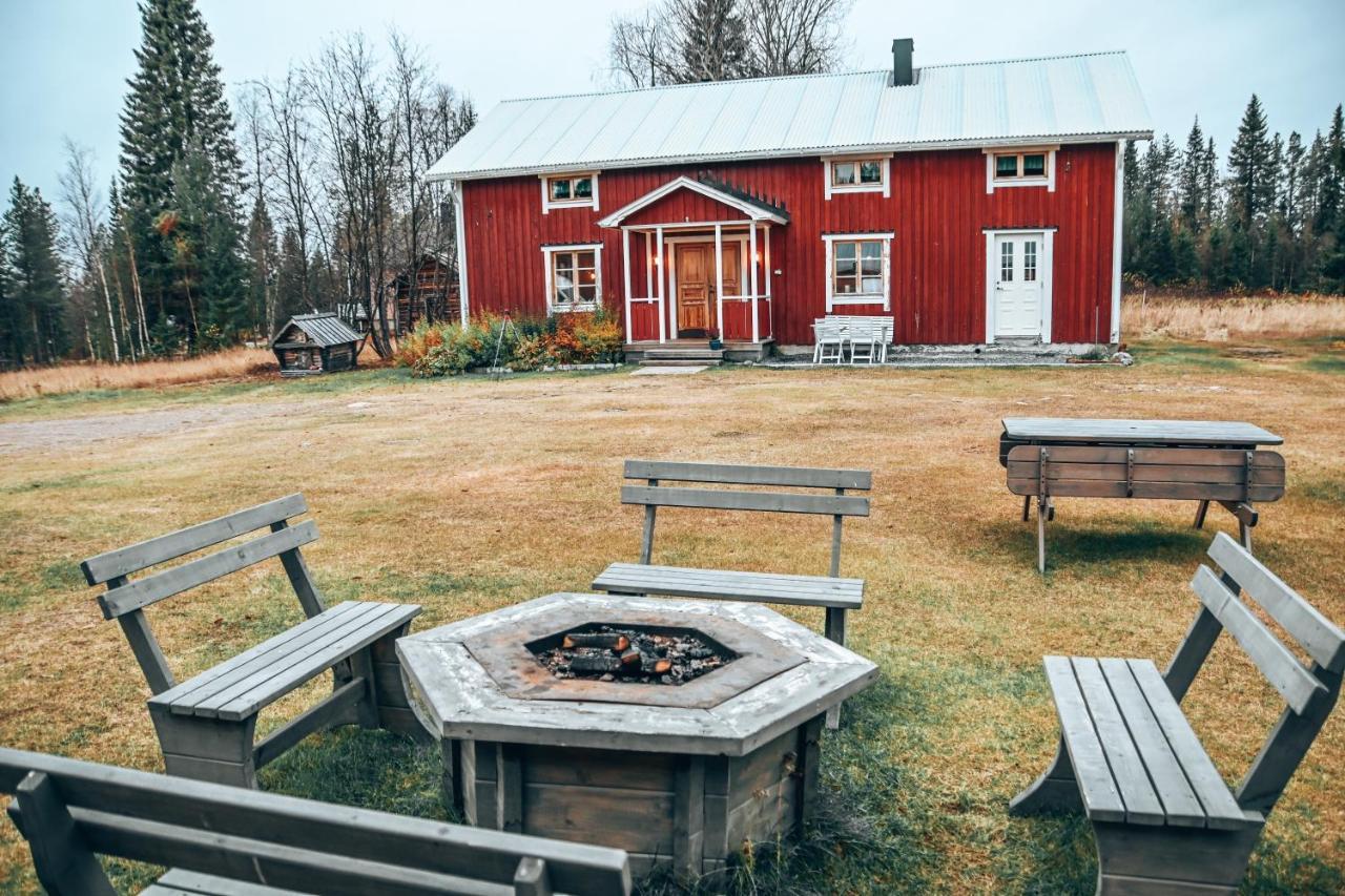 Taiga Forest Lodge 耶利瓦勒 外观 照片